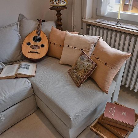 Ave Home Luino Luaran gambar